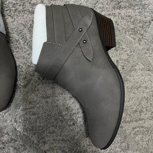 Soda ankle boots